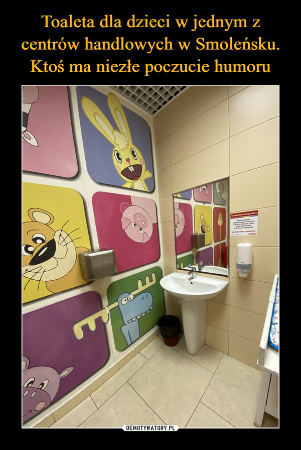 Toaleta dla dzieci w jednym z centrów handlowych w Smoleńsku. Ktoś ma niezłe poczucie humoru